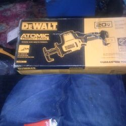 DeWalt Atomic Compact Series Reciprocating Saw