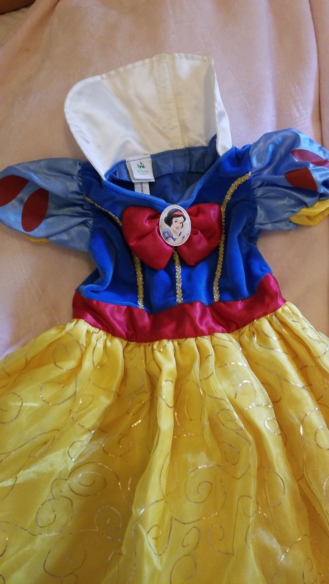 Disney brand snow white Halloween costume, 9M