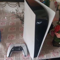 Playstation  5 It's Digital Only With Control And Cables