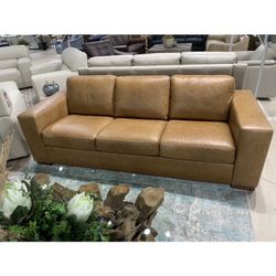 Leather Italia Inglewood Sofa all top grain Italia leather