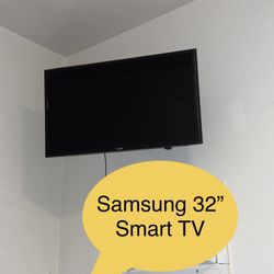 Samsung 32”  Smart TV