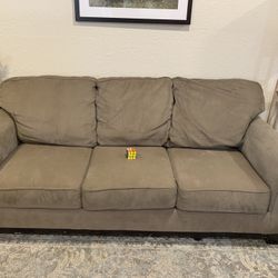 Comfy Beige  Couch In Aurora