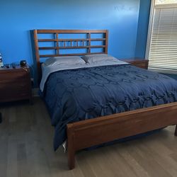 Bedroom Set - 6 Piece - Queen 