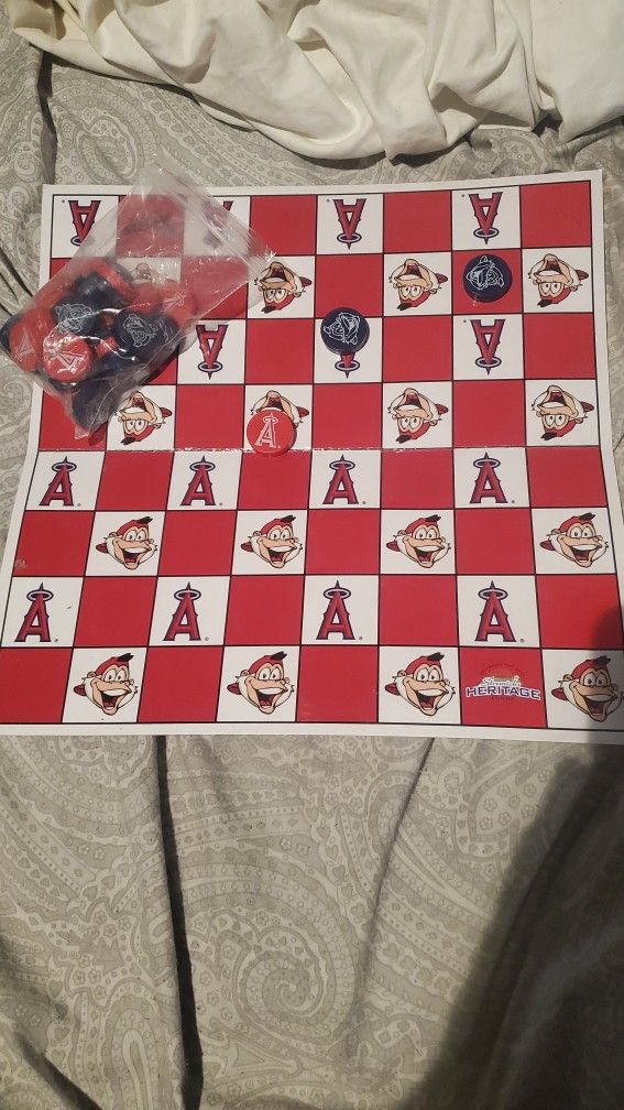 Anaheim Angels Major League Baseball Checkers Game. Complete - Used