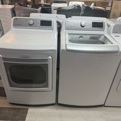 LG WASHER AND DRYER SET 