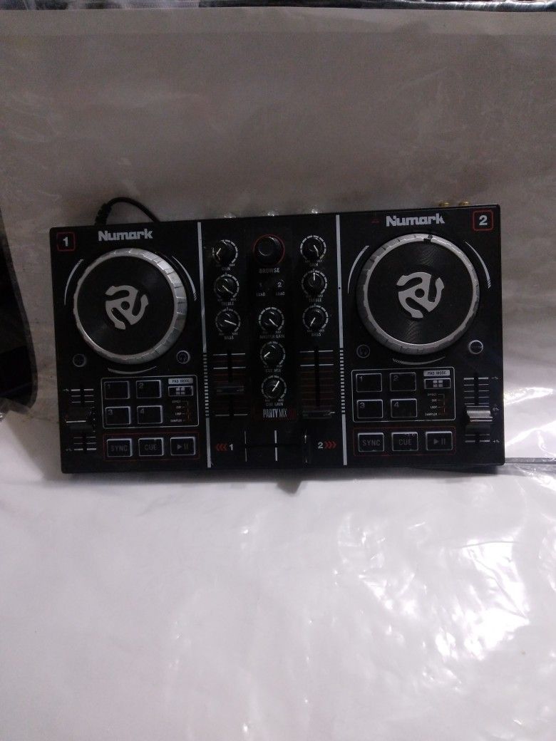 Numark Party Mix One And Two Use