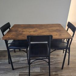 Table With 3 Chairs