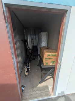 Storage Unit Clearance in Tempe – Furniture, TV, Bed and Household Items