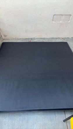 Rear truck cover for Nissan frontier SV 2015