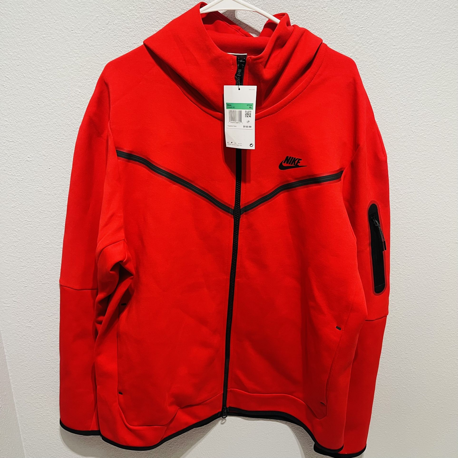 Men’s Size XL Nike Tech Fleece Red Top