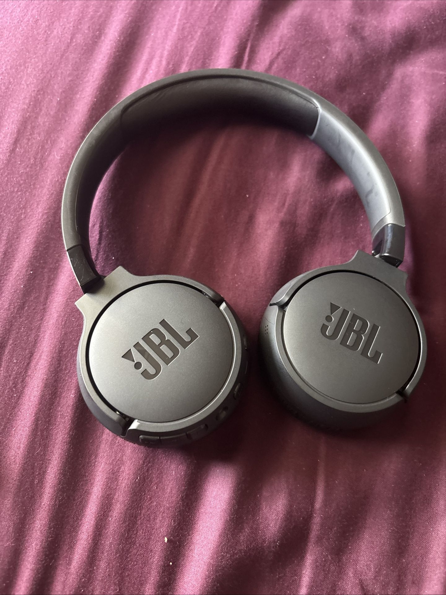 JBL Tune670NC Wireless Headphones
