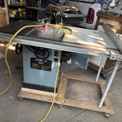 Delta Unit saw  220 Volts ,3hp In excellent Condition 