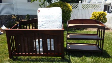Full Size Crib and Changing Table