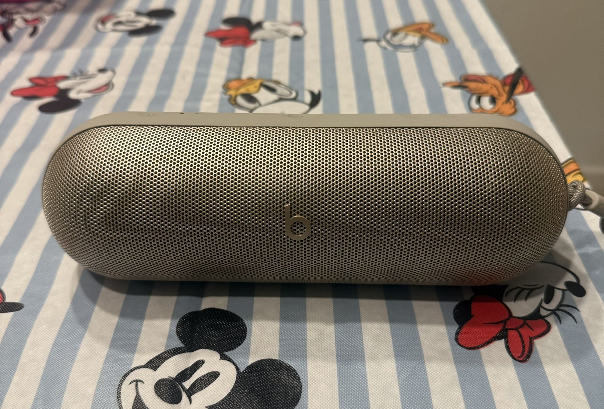 Beats Pill
