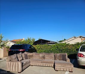 Brown U-Shape Sectional Sofa 💥 Free Delivery 💥