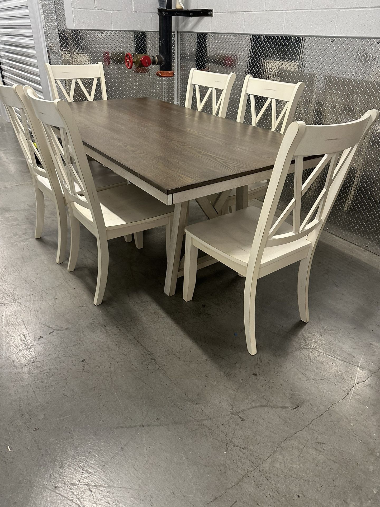Farmhouse Dinning Table 6 Chairs