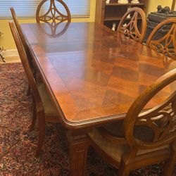 Dining Room Table And 6 Chairs 