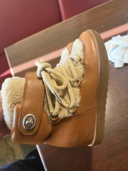 Coach Monroe Shearling Boots Tan - Women's 6