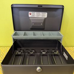 Deluxe Cash Box
