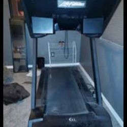Life Fitness Commercial Treadmill - Heavy Duty