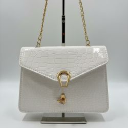 Elegant White Croc-Embossed Chain Bag