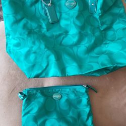 Coach weekender Tote Bag  With Removable Inside Bag