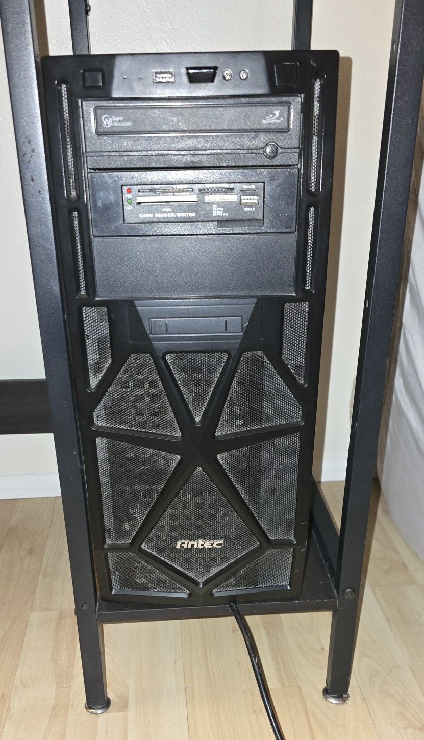 Computer Tower With Graohics Card