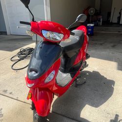 2023 Pronto Moped