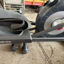 470 Shwinn Path Foot Motion Technology Olyptico 