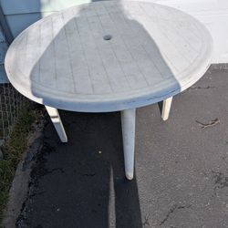Outdoor Plastic Table 