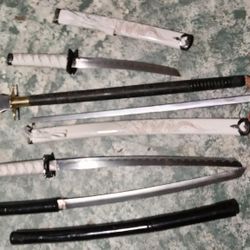 Instant Collection - Collectible Cosplay And Costumes Prop Swords And Knives