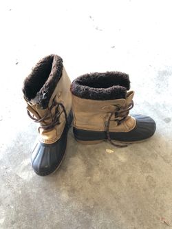 Sorel waterproof snowboot size 5 kids