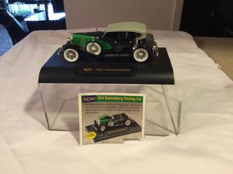 1934 -Duesenburg TouringCar 1:32 Scale