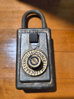 Vintage key storage