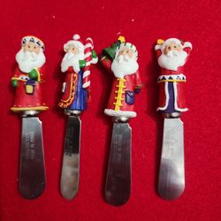 VINTAGE Lot Of 4 Santa Claus Stainless Steel Butter Cheese Knife Spreaders
