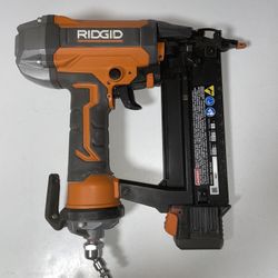 Ridgid R213BNF3 pneumatic brad nailer
