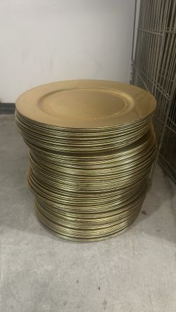 13 inch Gold plastic dinner chargers - 79