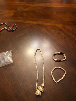 Beads necklace & 2 bracelets