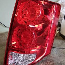 2016-2020 Mopar OEM Dodge Grand Caravan Right Taillight Turn Lamp 0(contact info removed)af