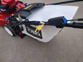 Like New Condition Toro Personal Pace Model 20334. With Electric Starter for Sale in Plano TX OfferUp