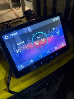 Boss 10.5 big screen stereo