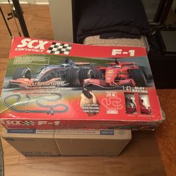 Race Car Set (1 Car Doesn’t Work) 