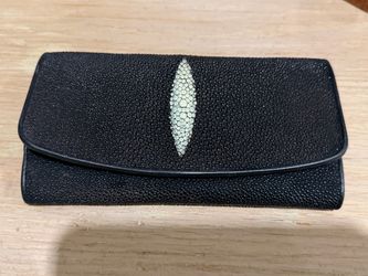 Stingray skin and genuine leather wallets