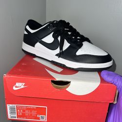 Nike Dunks Panda Low Retro Women’s Sz 8.5