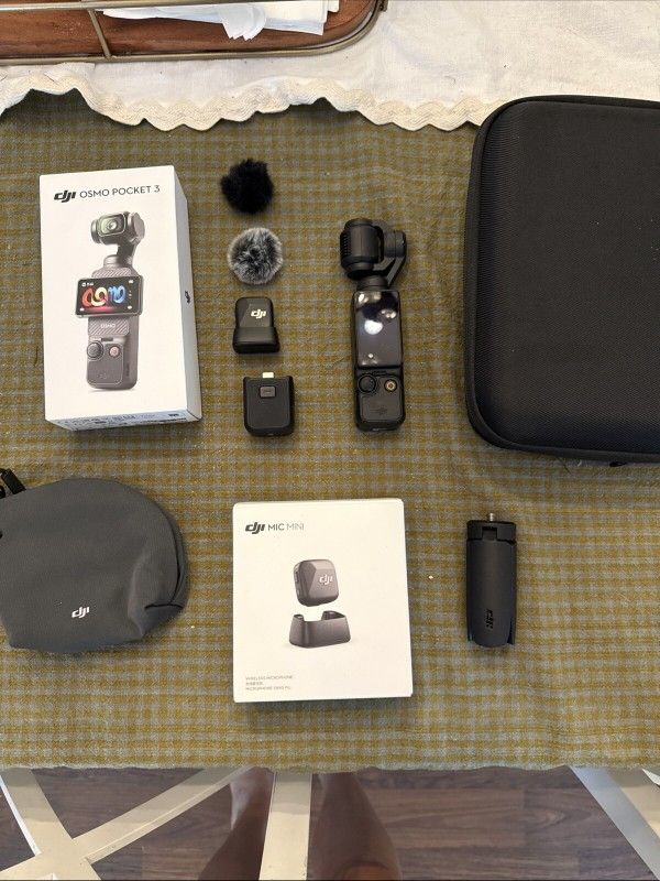 DJI Osmo Pocket 3 Creator Combo + Mic Mini + Extras