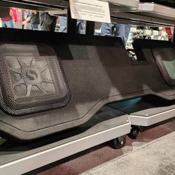 New Subwoofers And Box Kicker L7t 10 For Dodge RAM 4 Doors Only