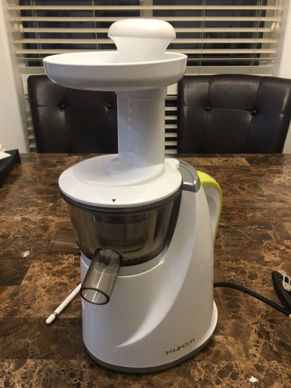 Hurom slow juicer masticating green juice machine