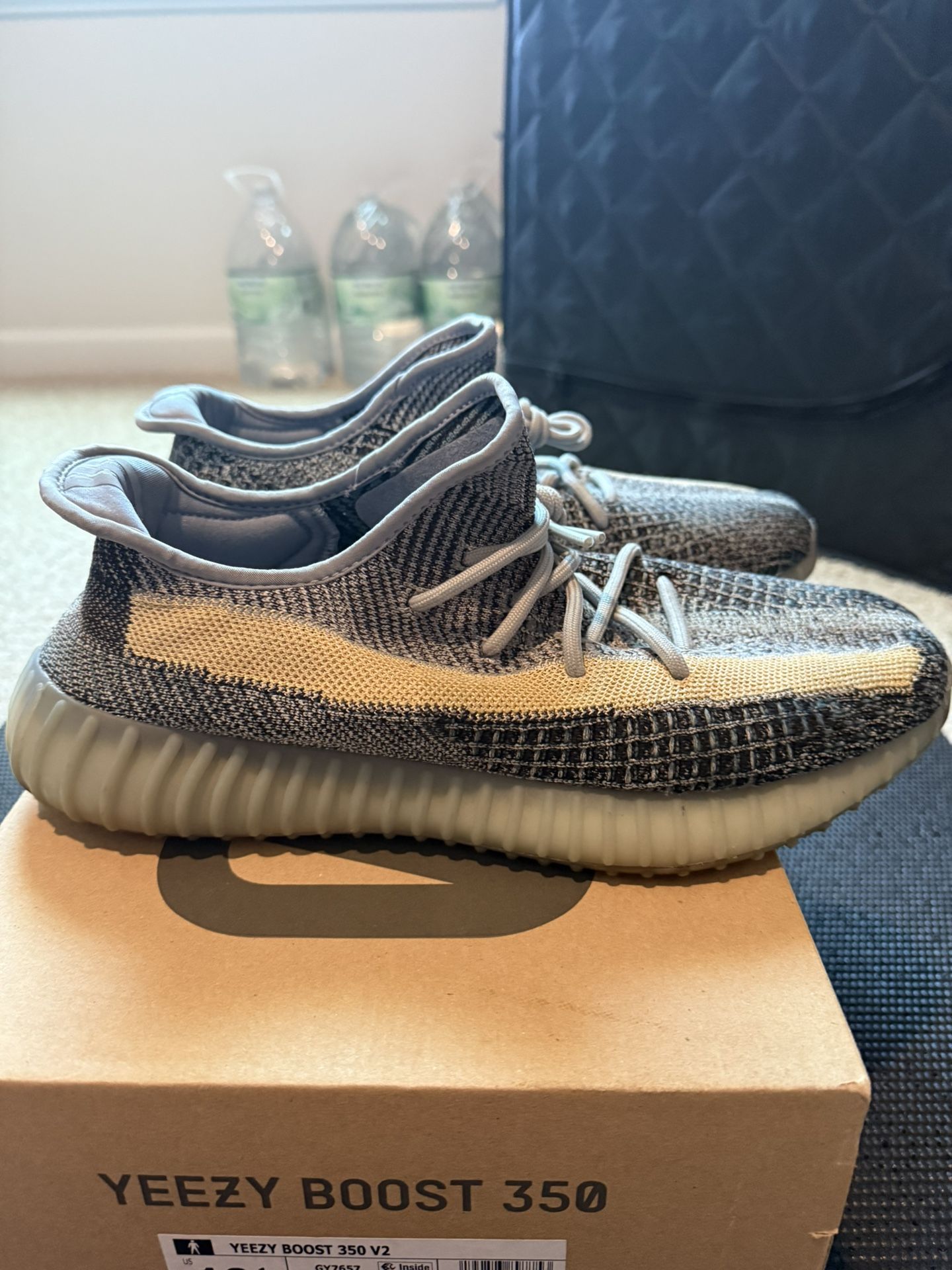 Adidas Yeezy boost 350 V2 Ash Blue Size 10.5 - $100