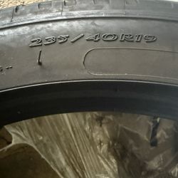 235/40/19 