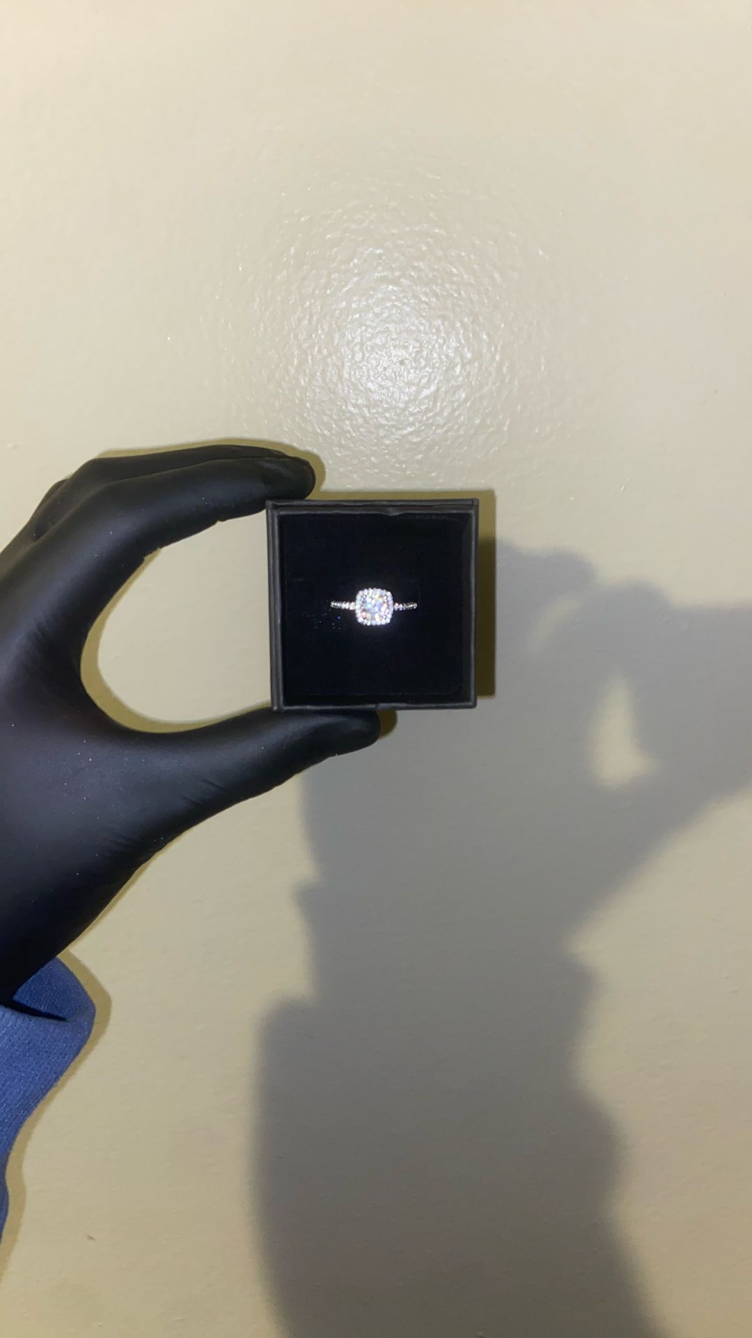 VVS1 Moissanite engagement ring